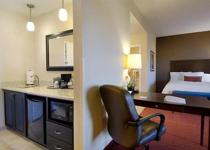 Hotel Hampton & North/happy Valley