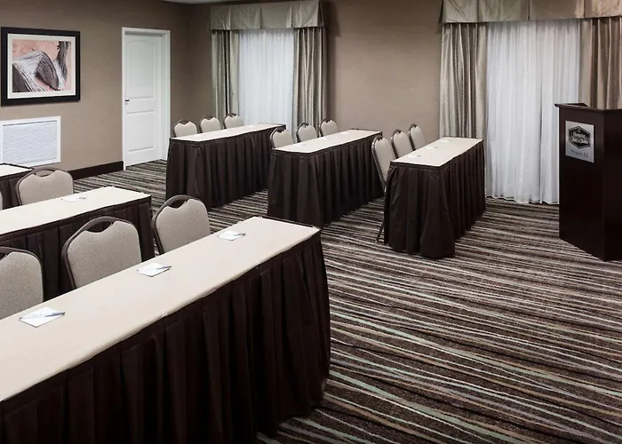 Hampton & North/happy Valley Hotel 3*