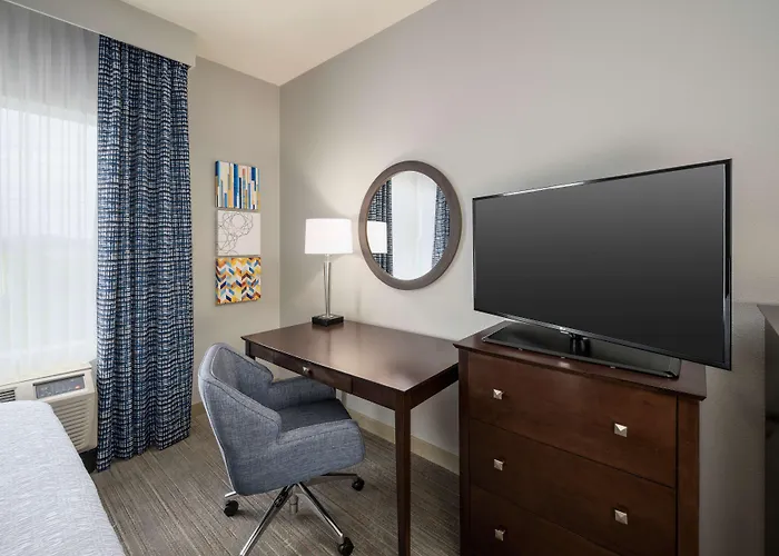 Hampton & North/happy Valley Hotel 3*