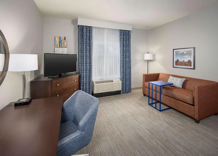 Hotel Hampton & North/happy Valley