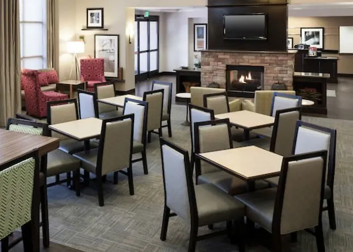 Hampton & North/happy Valley Hotel